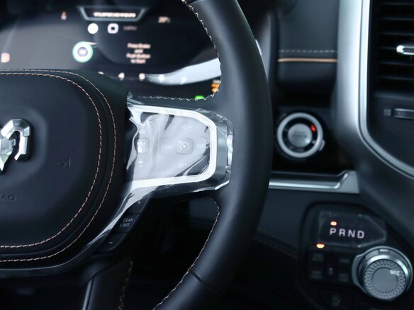 2026 Ram 1500 Crew Cab V Рестайлинг, красный, 12590000 рублей - вид 26