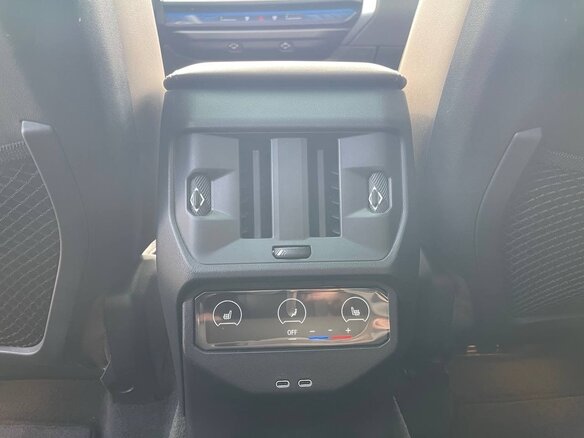 2024 BMW X3 20i xDrive IV (G45/G48), чёрный, 8700078 рублей - вид 26