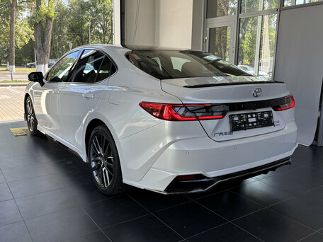 2026 Toyota Camry IX (XV80) China Market Рестайлинг, белый, 4400000 рублей, вид 4