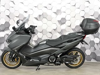 2021 Yamaha TMAX, серый, 999000 рублей, вид 4
