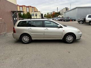 2004 Toyota Corolla IX (E120, E130), серебристый, 570000 рублей, вид 3