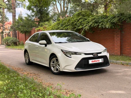 2022 Toyota Levin XII (E210) Рестайлинг, белый, 1680000 рублей, вид 1