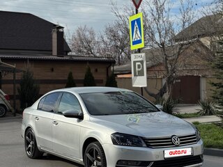 2012 Volkswagen Passat B7, серебристый, 999999 рублей, вид 3