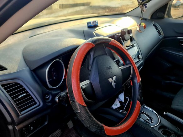2014 Mitsubishi ASX I Рестайлинг, серебристый, 950000 рублей - вид 5