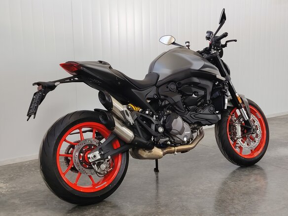 2023 Ducati Monster 937, серый, 1239000 рублей - вид 7