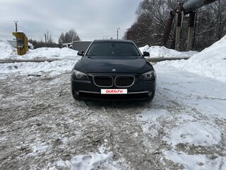 2009 BMW 7 серии Long 740Li V (F01/F02/F04), серый, 1300000 рублей, вид 3