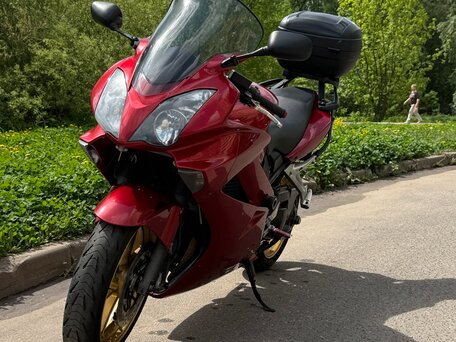 2009 Honda VFR 800, красный, 530000 рублей, вид 2