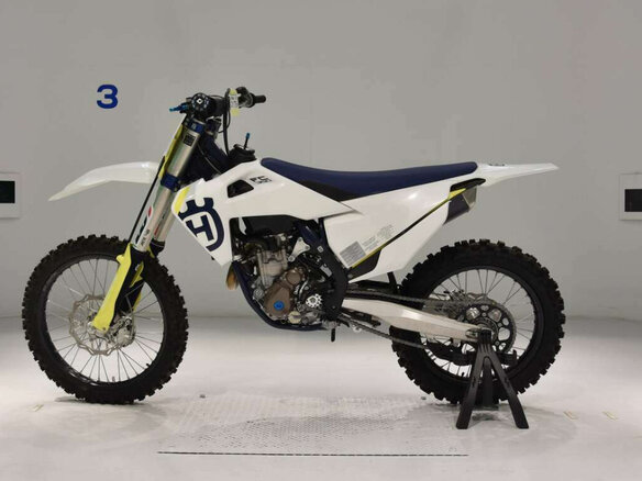 2025 Husqvarna FC 350, белый - вид 2