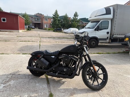 2020 Harley-Davidson Sportster 883, чёрный, 980000 рублей, вид 1
