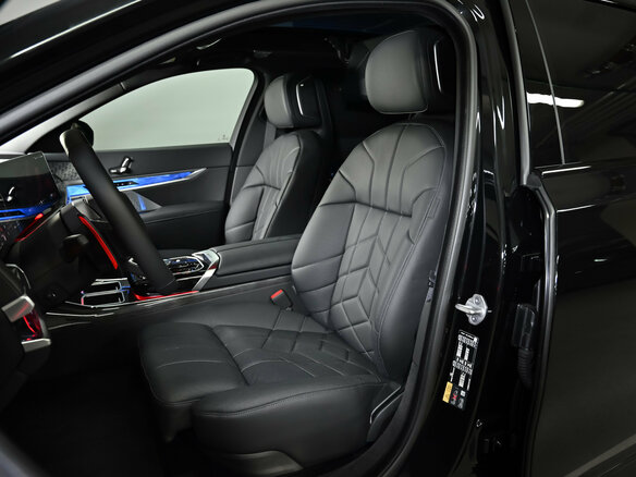 2023 BMW 7 серии M760e xDrive VII (G70), чёрный, 24000000 рублей - вид 21