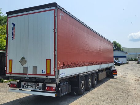 2017 Schmitz Cargobull 9084, красный, 2600000 рублей, вид 1