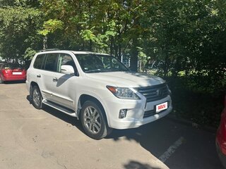 2015 Lexus LX 570 III Рестайлинг, белый, 6600000 рублей, вид 1