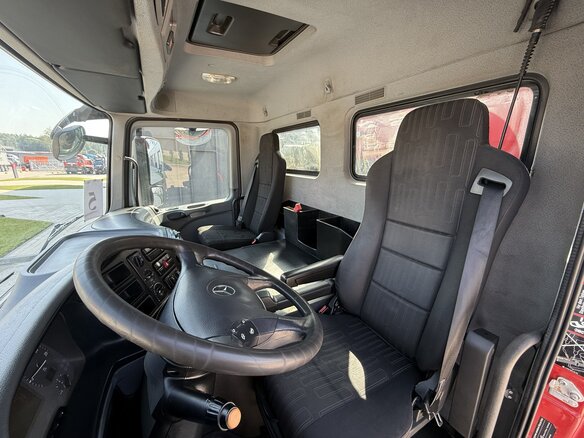 2018 Mercedes-Benz Actros, красный, 9980000 рублей - вид 18