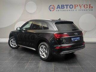 2021 Audi Q5 45 TFSI II (FY) Рестайлинг, чёрный, 3777000 рублей, вид 2
