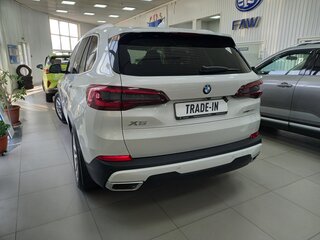 2021 BMW X5 30d IV (G05/G18), белый, 5999999 рублей, вид 3