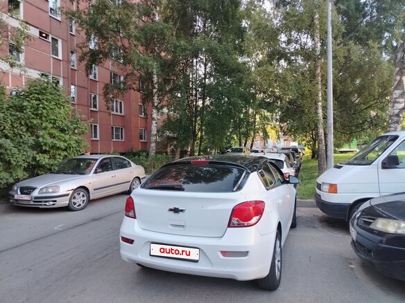 2014 Chevrolet Cruze I Рестайлинг, белый, 650000 рублей - вид 4