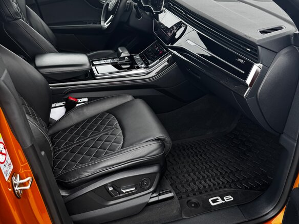 2018 Audi Q8 55 TFSI I (4M), оранжевый, 5950000 рублей - вид 13
