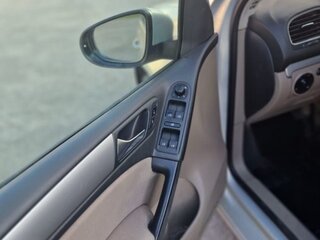 2010 Volkswagen Golf VI, серебристый, 650000 рублей, вид 5