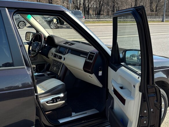 2010 Land Rover Range Rover Supercharged III Рестайлинг 2, коричневый, 2325000 рублей - вид 8