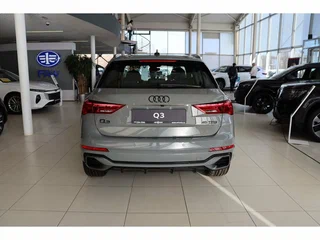2026 Audi Q3 45 TFSI II (F3), серый, 5576500 рублей, вид 4