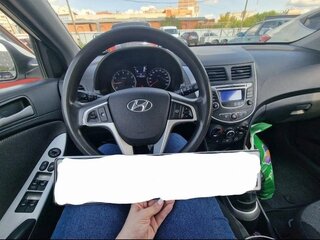2014 Hyundai Solaris I, белый, 800000 рублей, вид 5