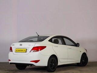 2015 Hyundai Solaris I Рестайлинг, белый, 649000 рублей, вид 4