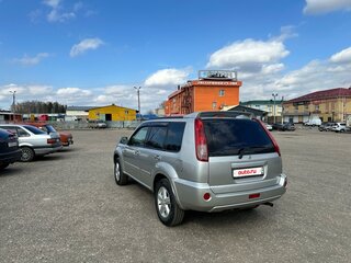2004 Nissan X-Trail I Рестайлинг, серебристый, 650000 рублей, вид 3