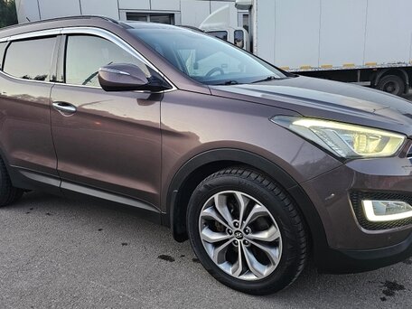 2013 Hyundai Santa Fe III, коричневый, 2375000 рублей, вид 5