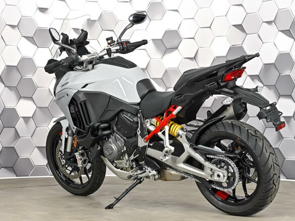 2023 Ducati Multistrada V4, белый, 1899000 рублей - вид 7