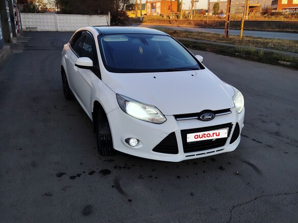 2012 Ford Focus III, белый, 650000 рублей - вид 1
