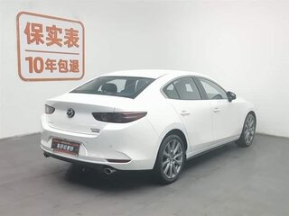2024 Mazda 3 Axela IV (BP), белый, 2000000 рублей, вид 3