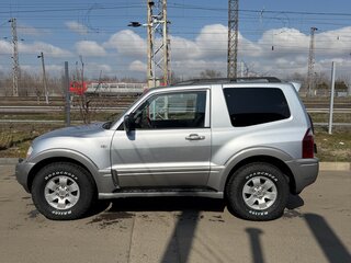 2004 Mitsubishi Pajero III Рестайлинг, серебристый, 886000 рублей, вид 1