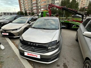 2019 Volkswagen Polo V Рестайлинг, серебристый, 900000 рублей, вид 1