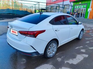 2018 Hyundai Solaris II, белый, 950000 рублей, вид 5