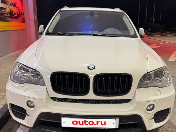 2012 BMW X5 35i II (E70) Рестайлинг, белый, 2500000 рублей
