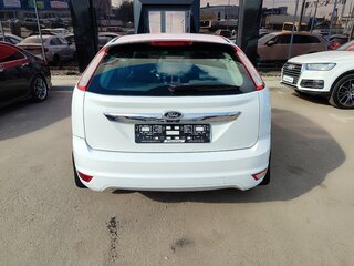 2008 Ford Focus II Рестайлинг, белый, 470000 рублей, вид 5