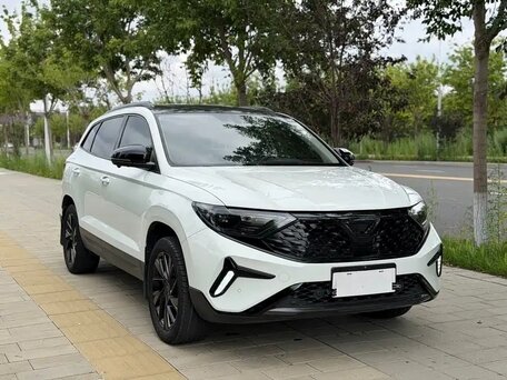 2023 Jetta VS7 I Рестайлинг 1, белый, 1380000 рублей, вид 1