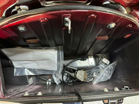 2015 Indian Roadmaster, красный, 920000 рублей - вид 31