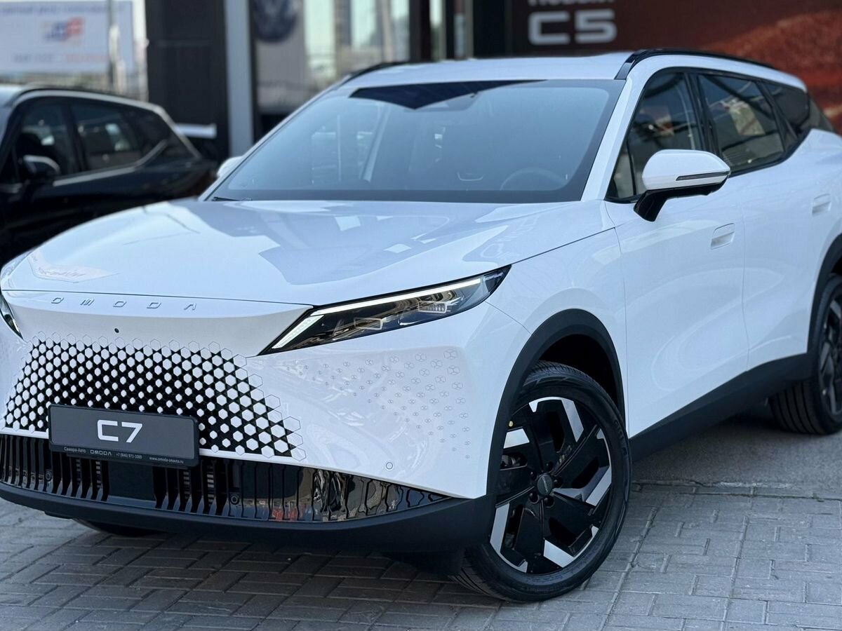 Открыть фотографии: Omoda C7