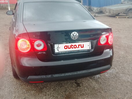 2008 Volkswagen Jetta V, чёрный, 570000 рублей, вид 2