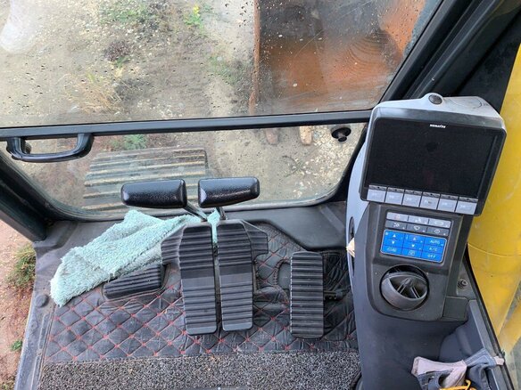 2019 Komatsu PC220-8, жёлтый - вид 7