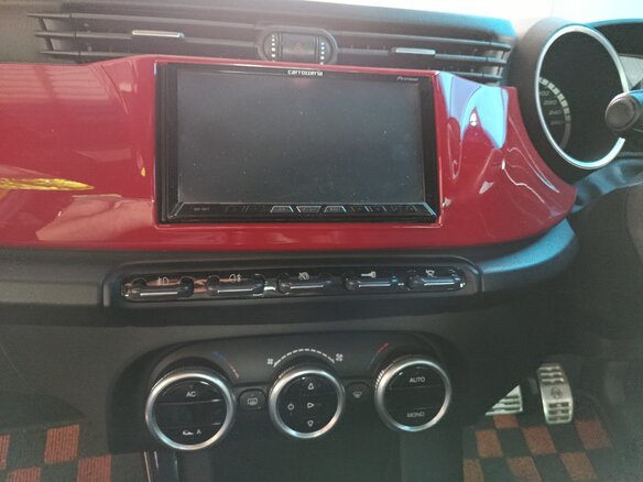 2013 Alfa Romeo Giulietta III, красный, 1045000 рублей - вид 5