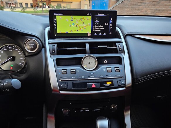 2019 Lexus NX 200 I Рестайлинг, красный, 3650000 рублей - вид 22