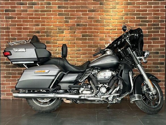 2016 Harley-Davidson Ultra Limited, серый, 1700000 рублей - вид 3