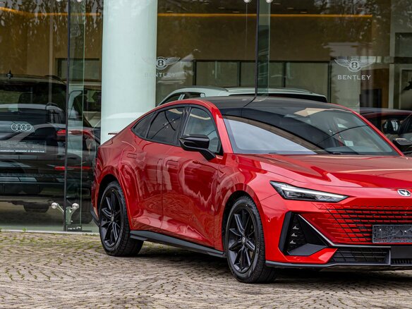 2023 Changan UNI-V I, красный - вид 6