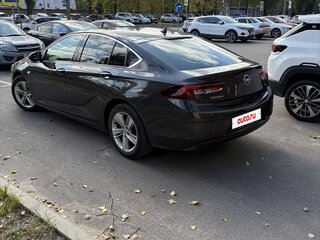 2021 Opel Insignia II Рестайлинг, коричневый, 1925000 рублей, вид 4