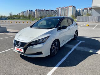 2018 Nissan Leaf II (ZE1), белый, 1800000 рублей, вид 3