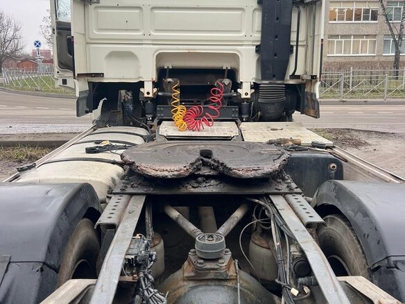 2008 DAF XF 105, белый, 2000000 рублей - вид 4