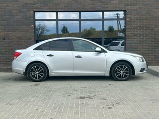 2011 Chevrolet Cruze I, серебристый, 470000 рублей, вид 5