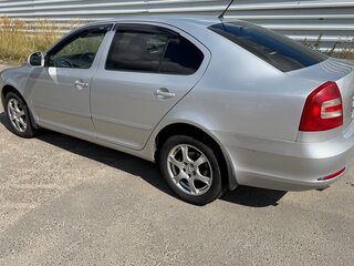2011 Skoda Octavia II (A5) Рестайлинг, серебристый, 700000 рублей, вид 4